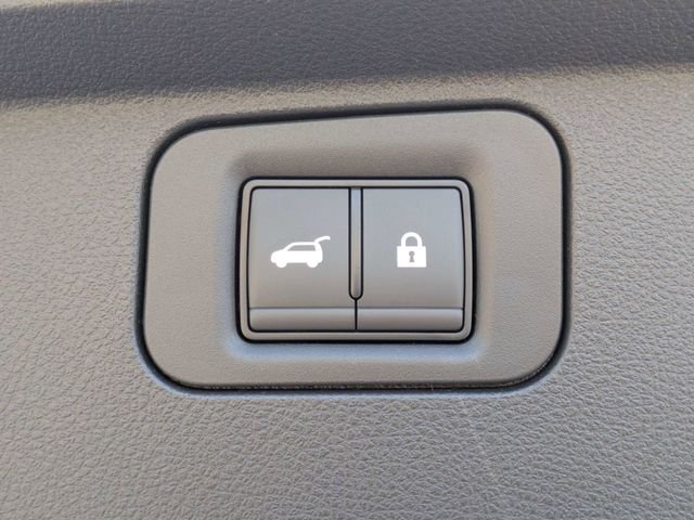 New 2026 RADIANT WHITE INFINITI Luxe 2WD image 13