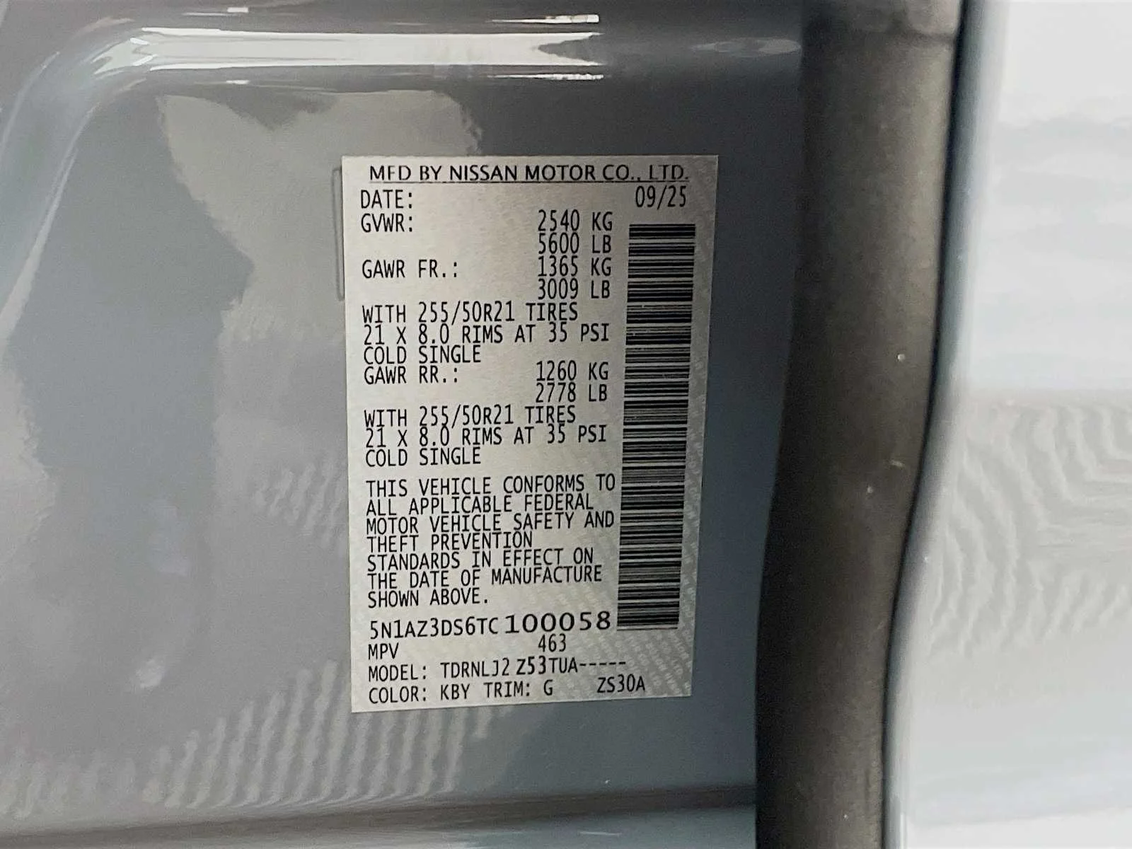 New 2026 Boulder Gray Pearl / Super Black Two-tone Nissan Platinum image 6