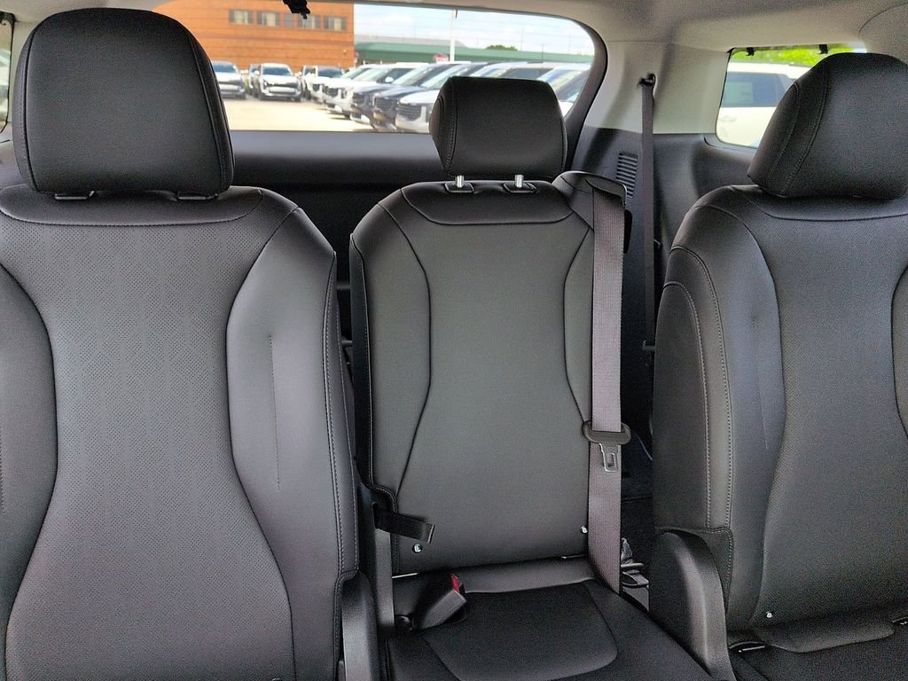 New 2026 Ivory Silver Kia EX image 8