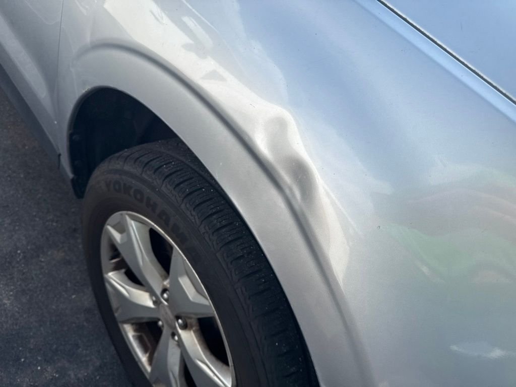 Used 2014 Silver Subaru 2.5i Premium image 13
