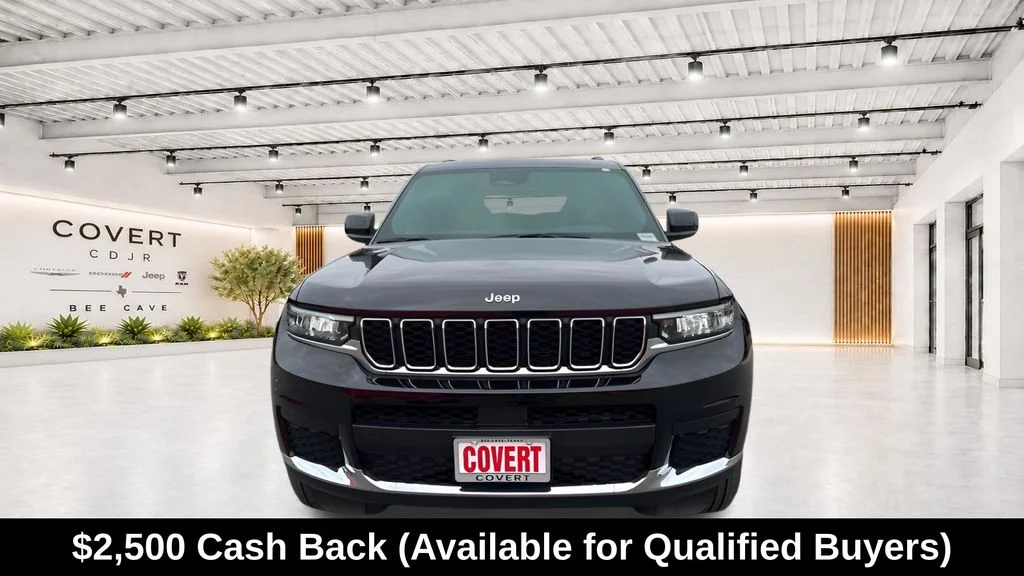 New 2025 Diamond Black Crystal Pearl-Coat Exterior Paint Jeep Laredo image 3