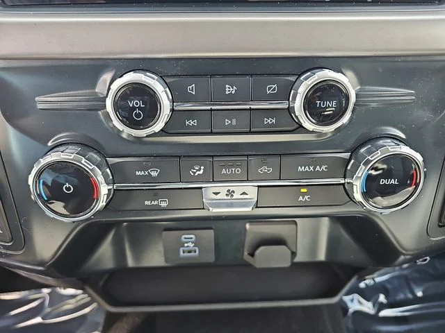 Used 2024 White Ford XLT image 25