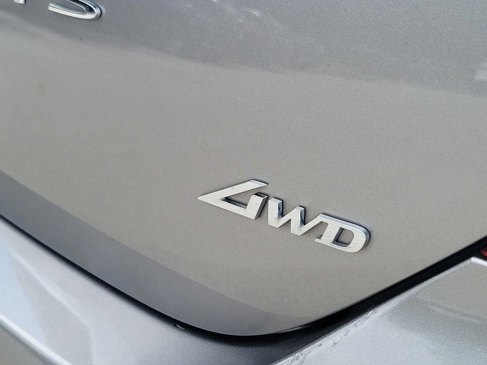 Used 2024 Silver Genesis 2.5T image 7
