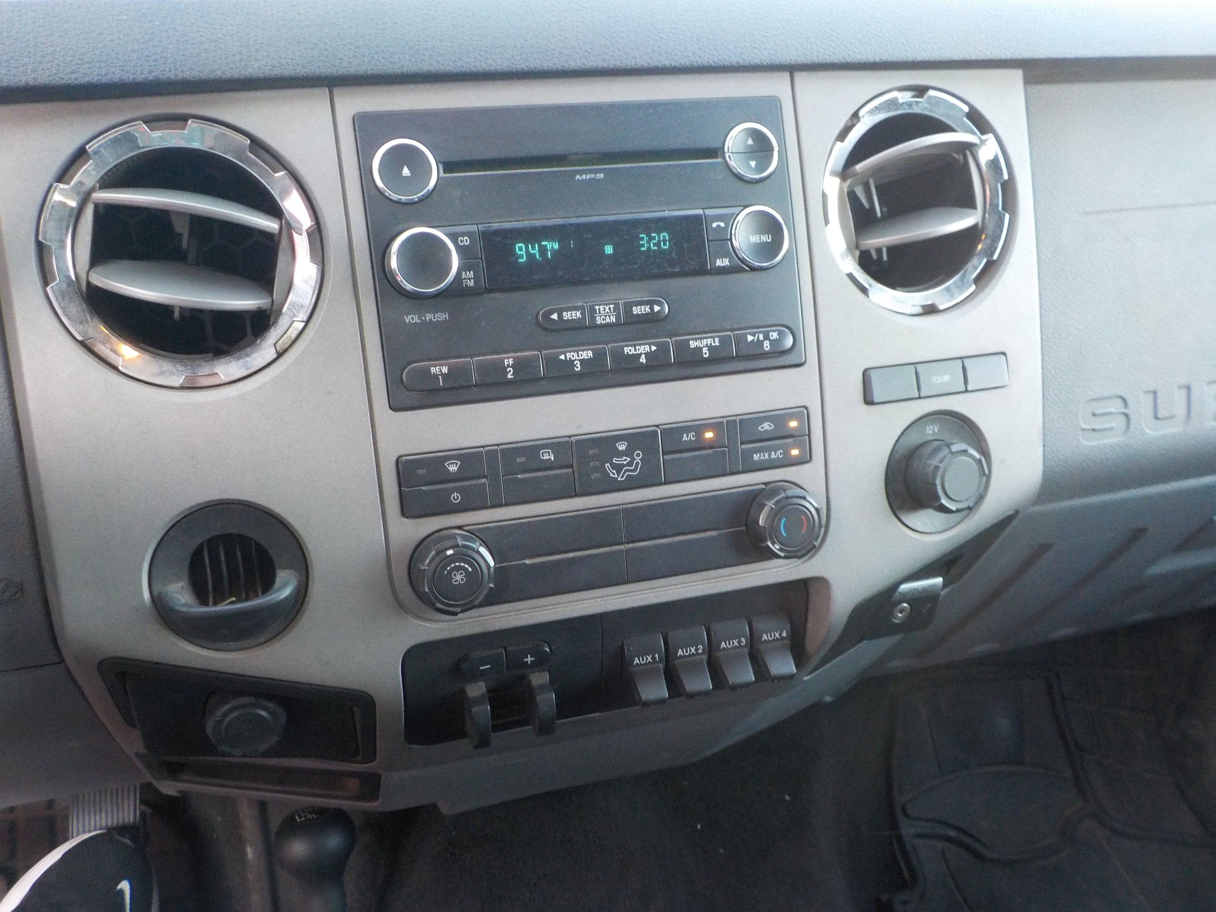 2016 Ford F-550 - Photo 7