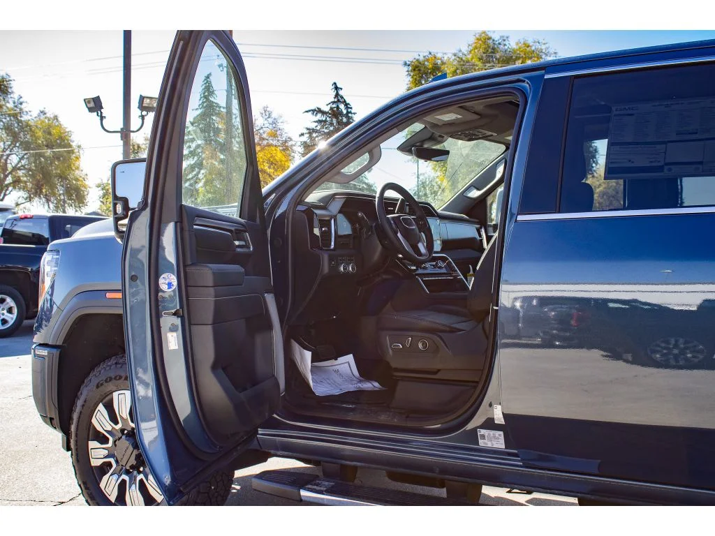 2026 GMC Sierra 3500HD Denali - Photo 15