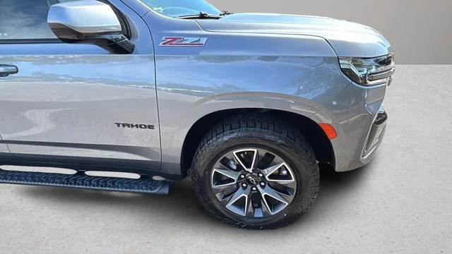 Used 2021 Gray Chevrolet Z71 image 40