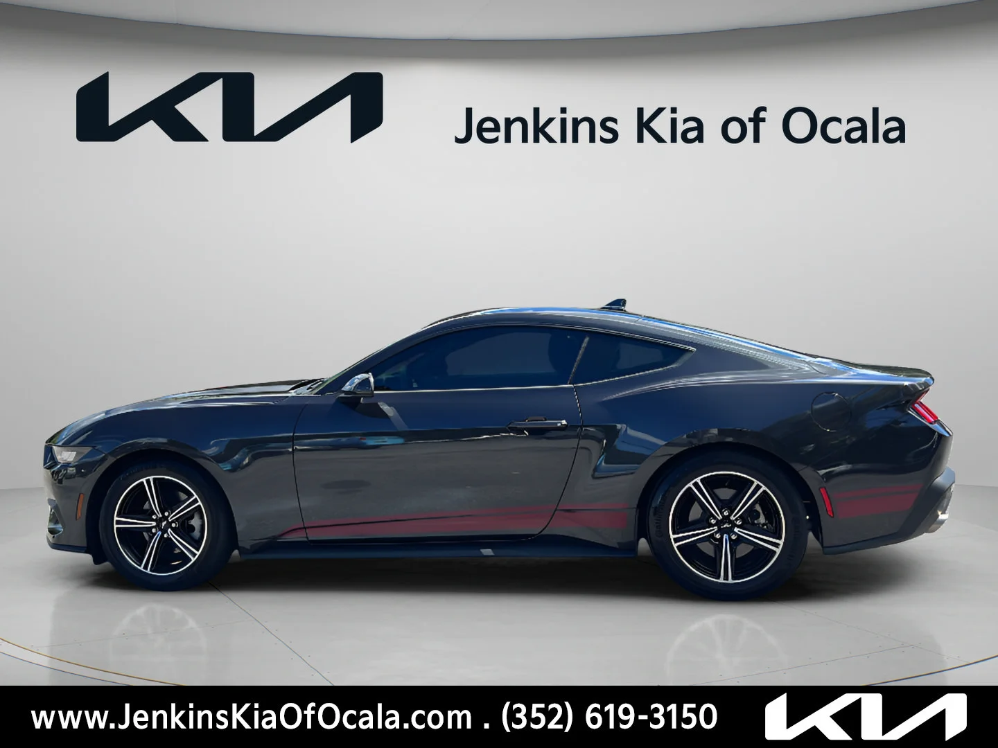 Used 2024 Gray Metallic Ford EcoBoost image 6