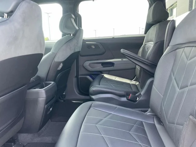 New 2027 White Kia X-Line SX Prestige image 19