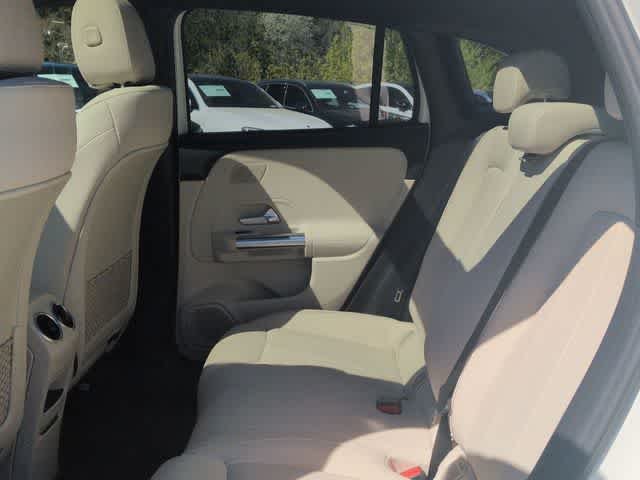 New 2026 Polar White Mercedes-Benz GLA 250 image 21