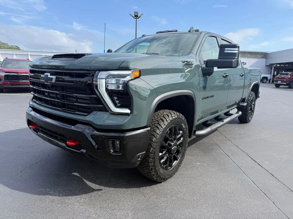 New 2026 Cypress Gray Chevrolet LT image 4
