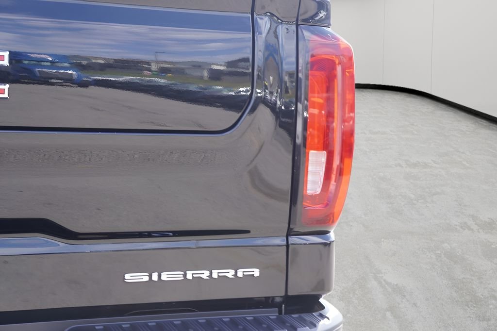 Used 2024 Onyx Black GMC Denali image 9