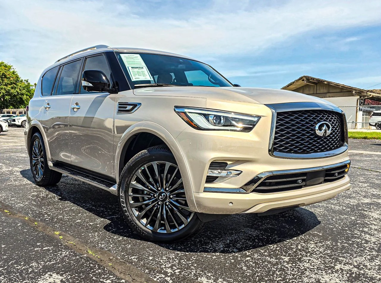 2024 INFINITI QX80 Sensory 4WD's photo
