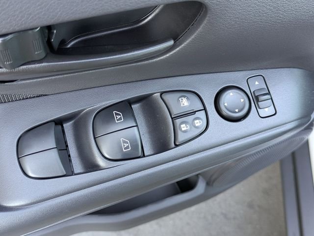 2025 Nissan KICKS PLAY Base - Photo 19