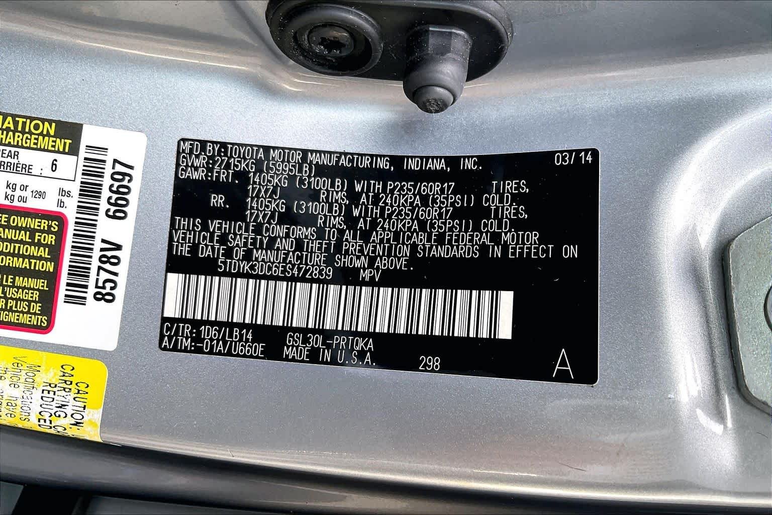 Used 2014 Silver Sky Metallic Toyota XLE image 39