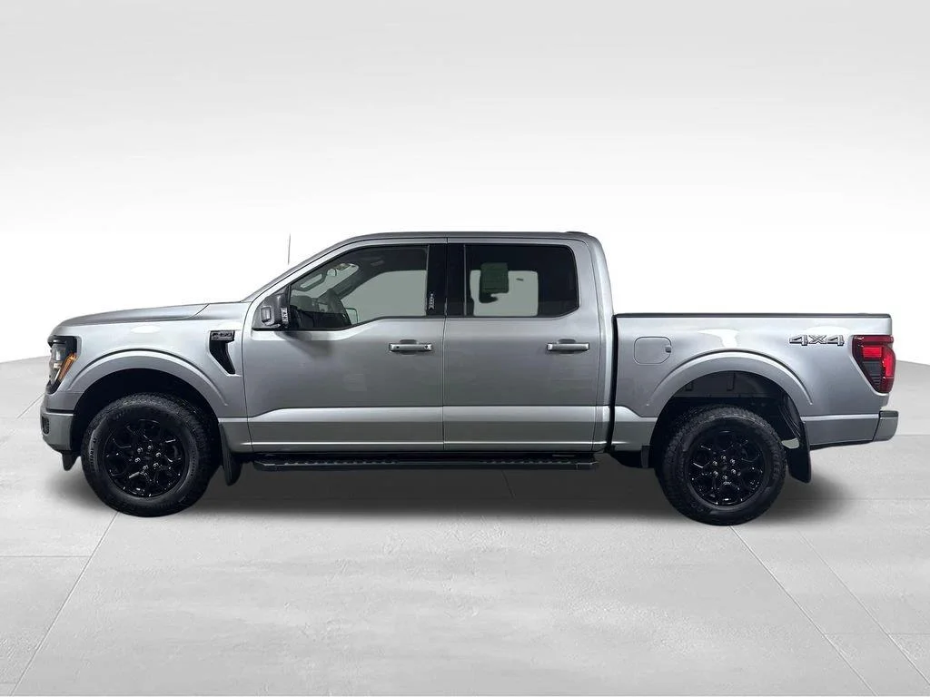 New 2026 Iconic Silver Metallic Ford XLT image 4