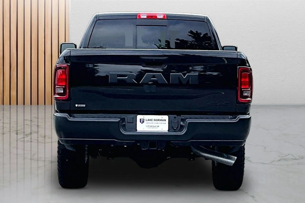 New 2026 Diamond Black Crystal Pearlcoat RAM  image 7