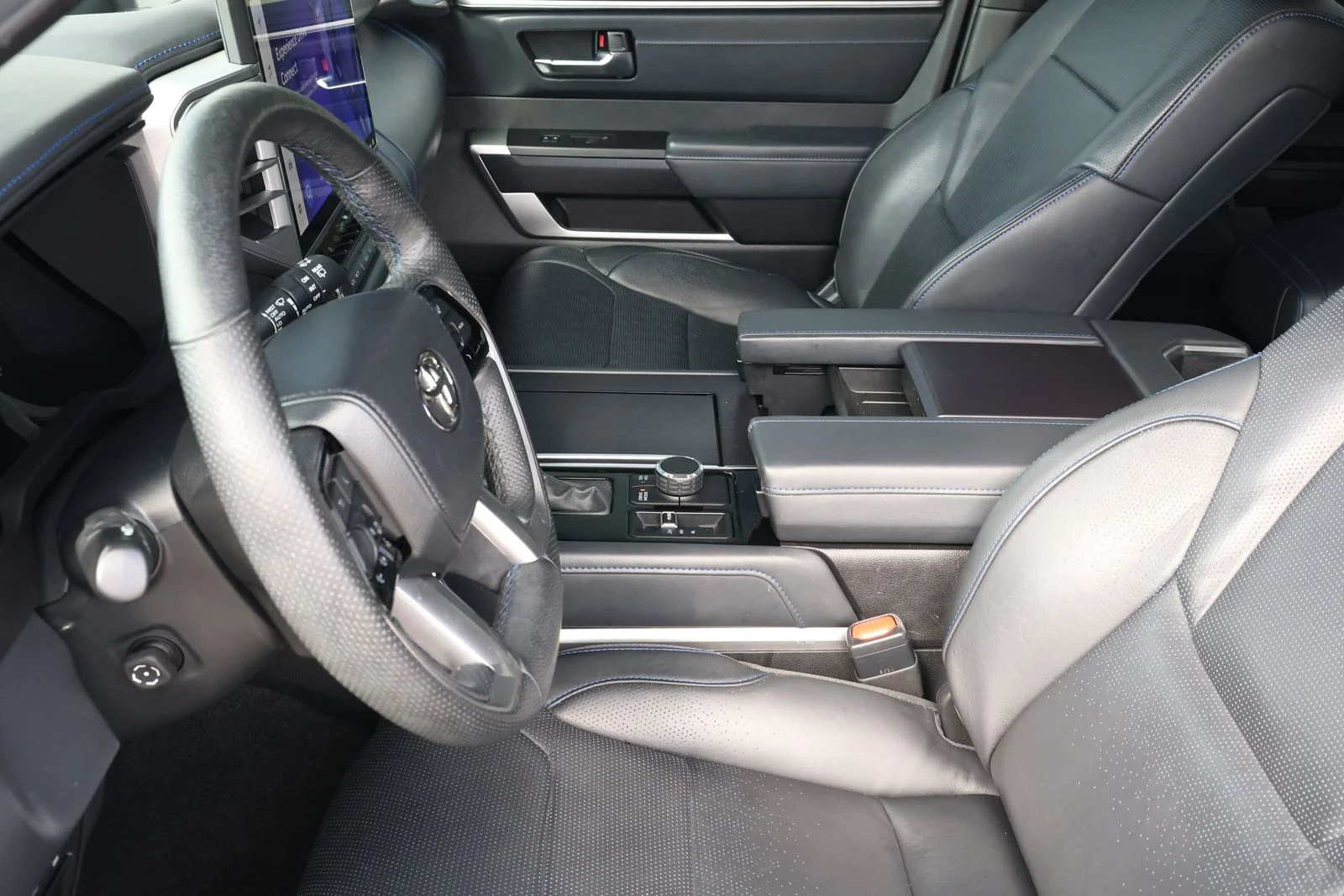Used 2023  Toyota Platinum image 15