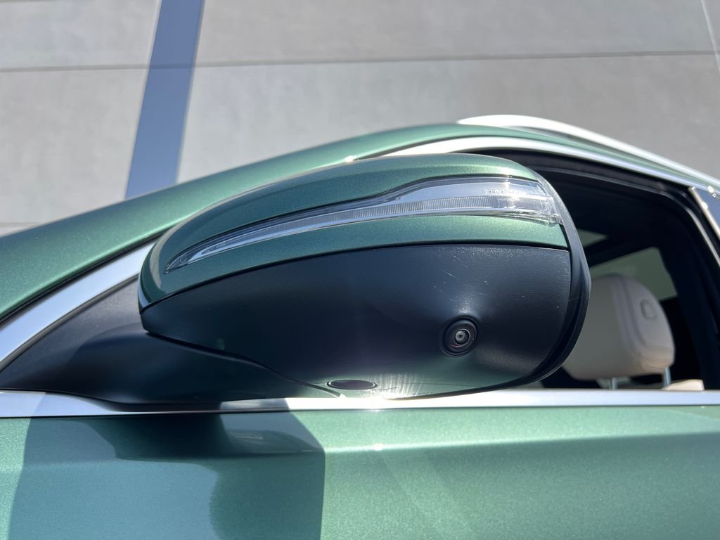 New 2026 MANUFAKTUR Ireland Mid Green Metallic Mercedes-Benz GLE 450 image 33
