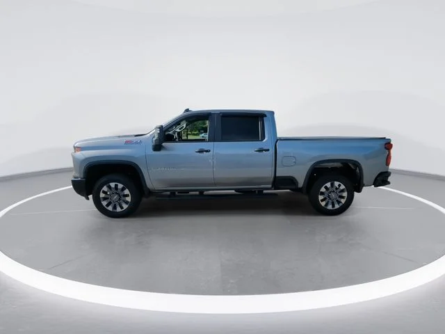 Used 2025 Gray Chevrolet Custom image 5