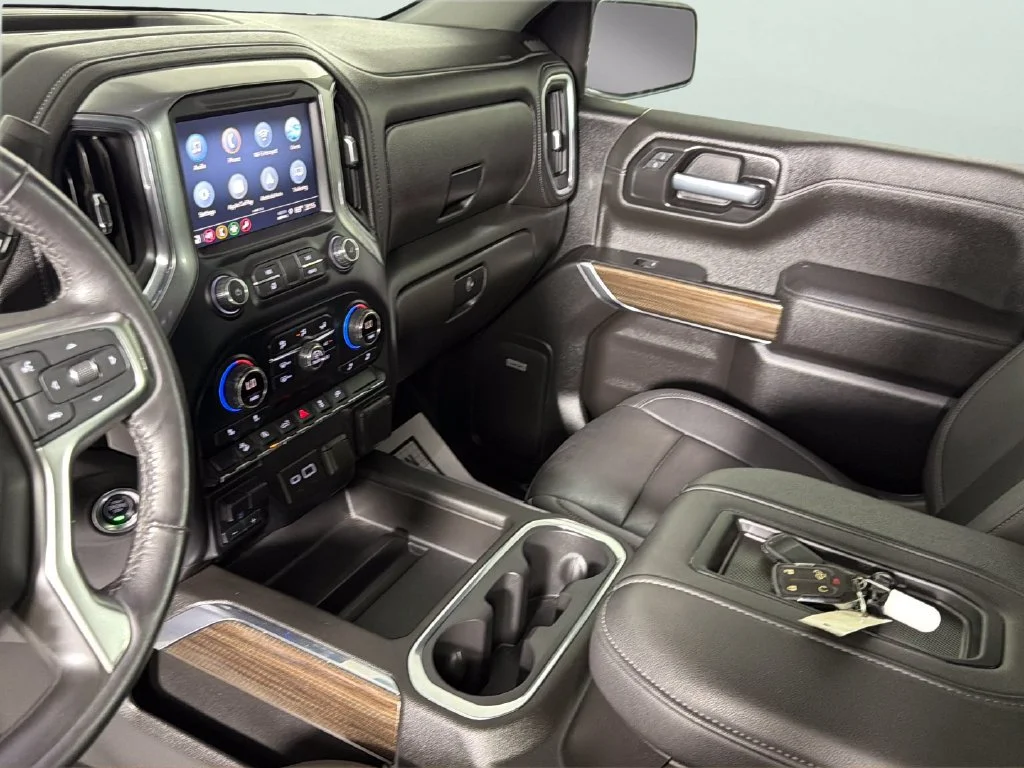 Used 2021 SHADOW GRAY METALLIC Chevrolet LT Trail Boss image 19