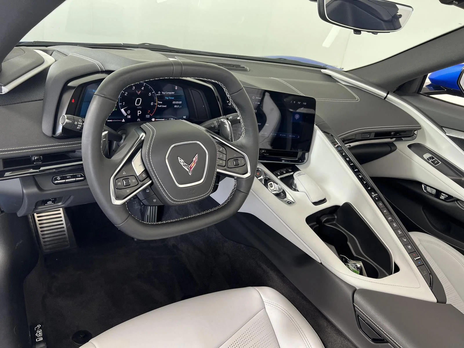 Used 2025 Riptide Blue Metallic Chevrolet 2LT image 3