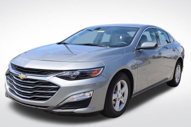Used 2025 Gray Chevrolet LS image 7