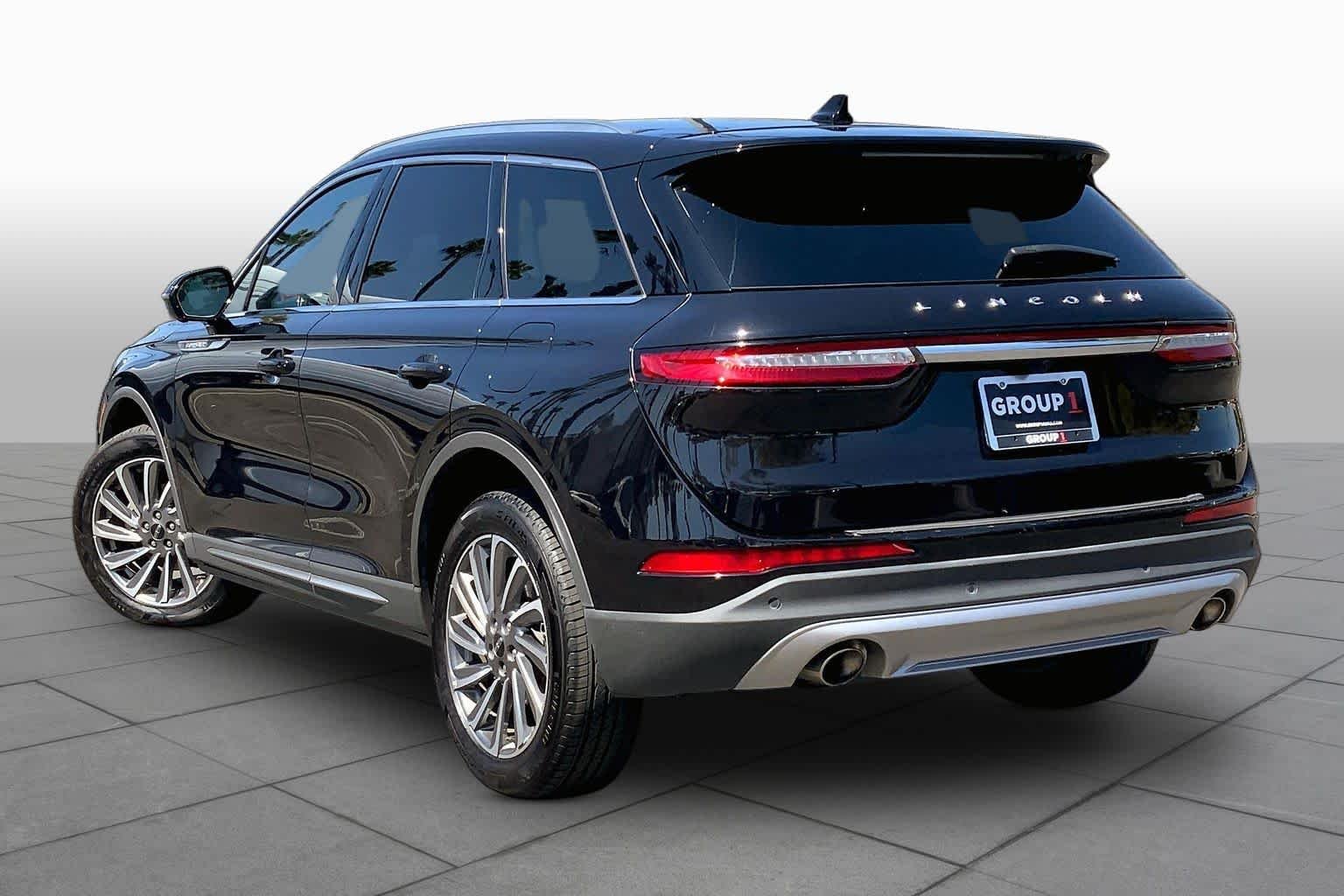 Used 2024 Infinite Black Metallic Clearcoat Lincoln Reserve image 10