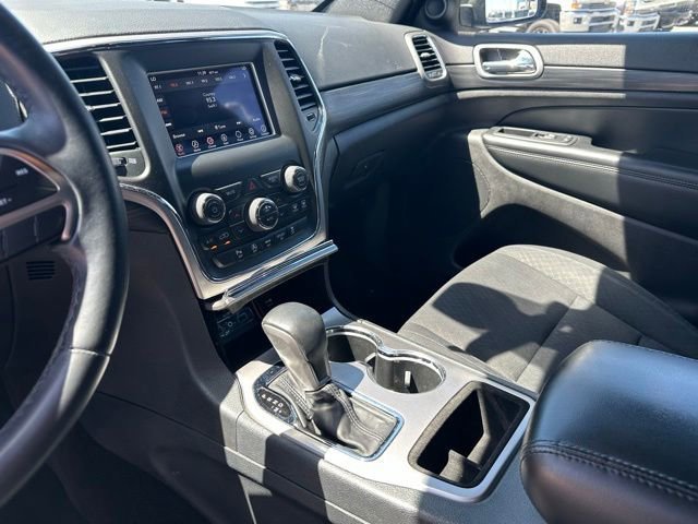 Used 2019 Gray Jeep Laredo E 4x4 image 25