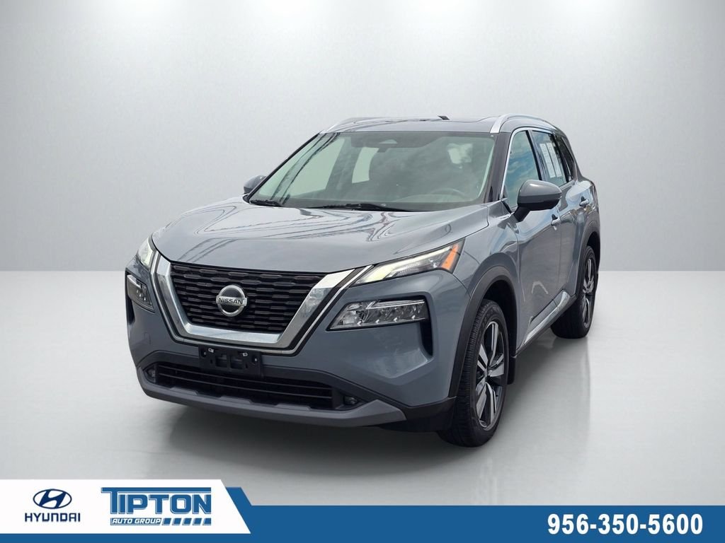 Used 2021 Gray Nissan SL image 1