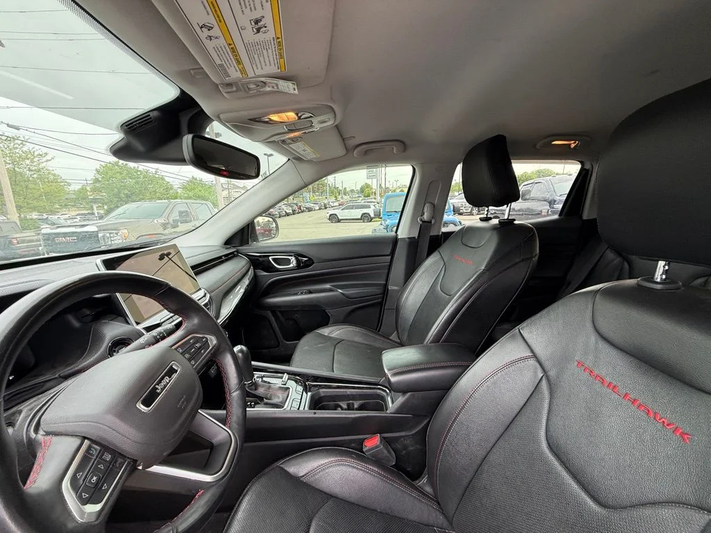 Used 2022 White Jeep Trailhawk image 12