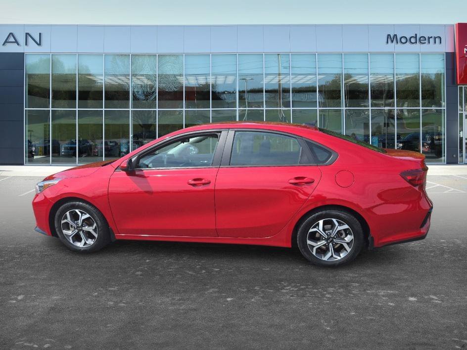 Used 2021 Currant Red Kia LXS image 1