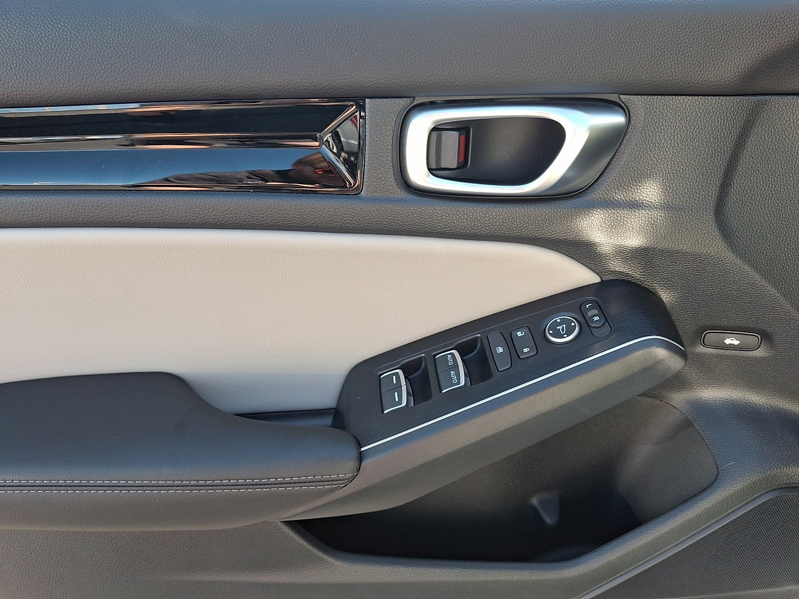 2024 Honda Civic Touring - Photo 11