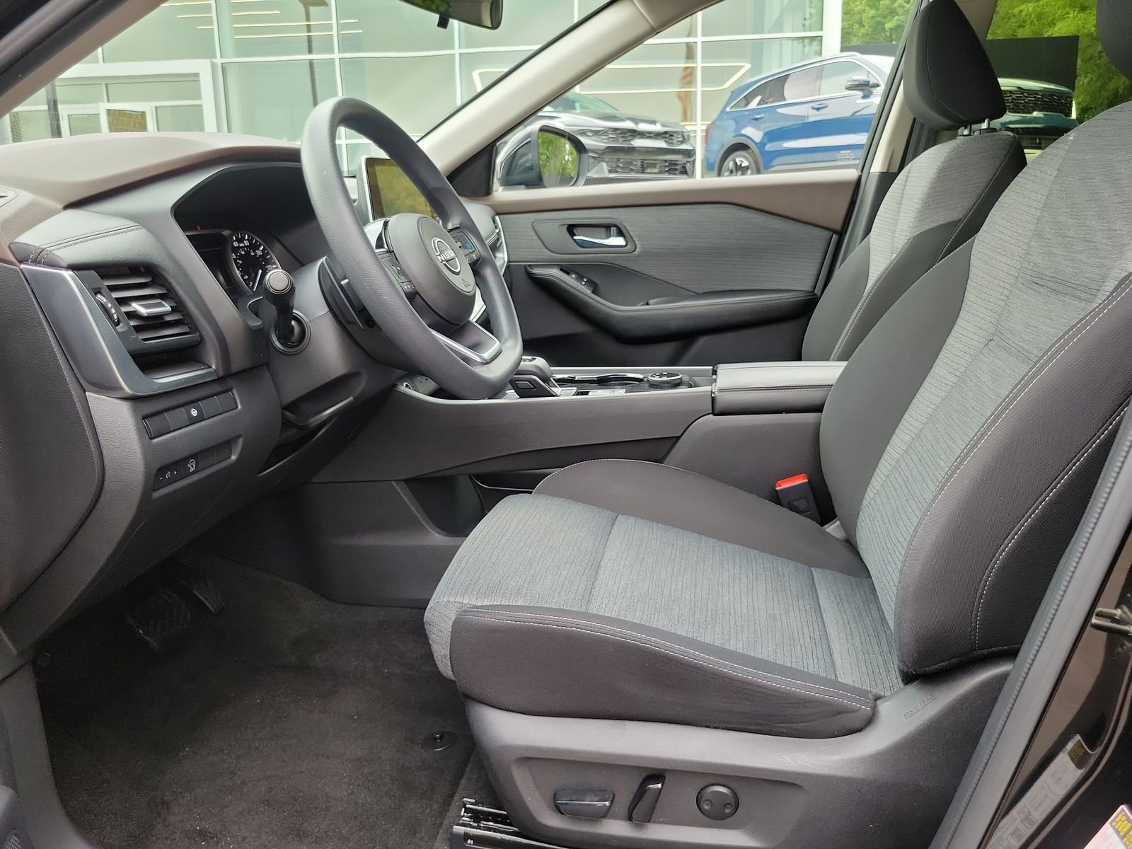 Used 2023 Black Nissan SV image 9