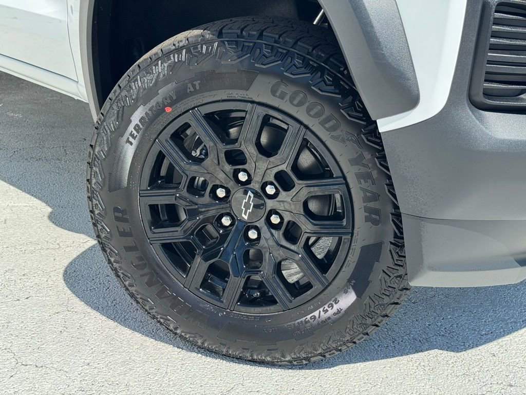 New 2026 Summit White Chevrolet Trail Boss image 6