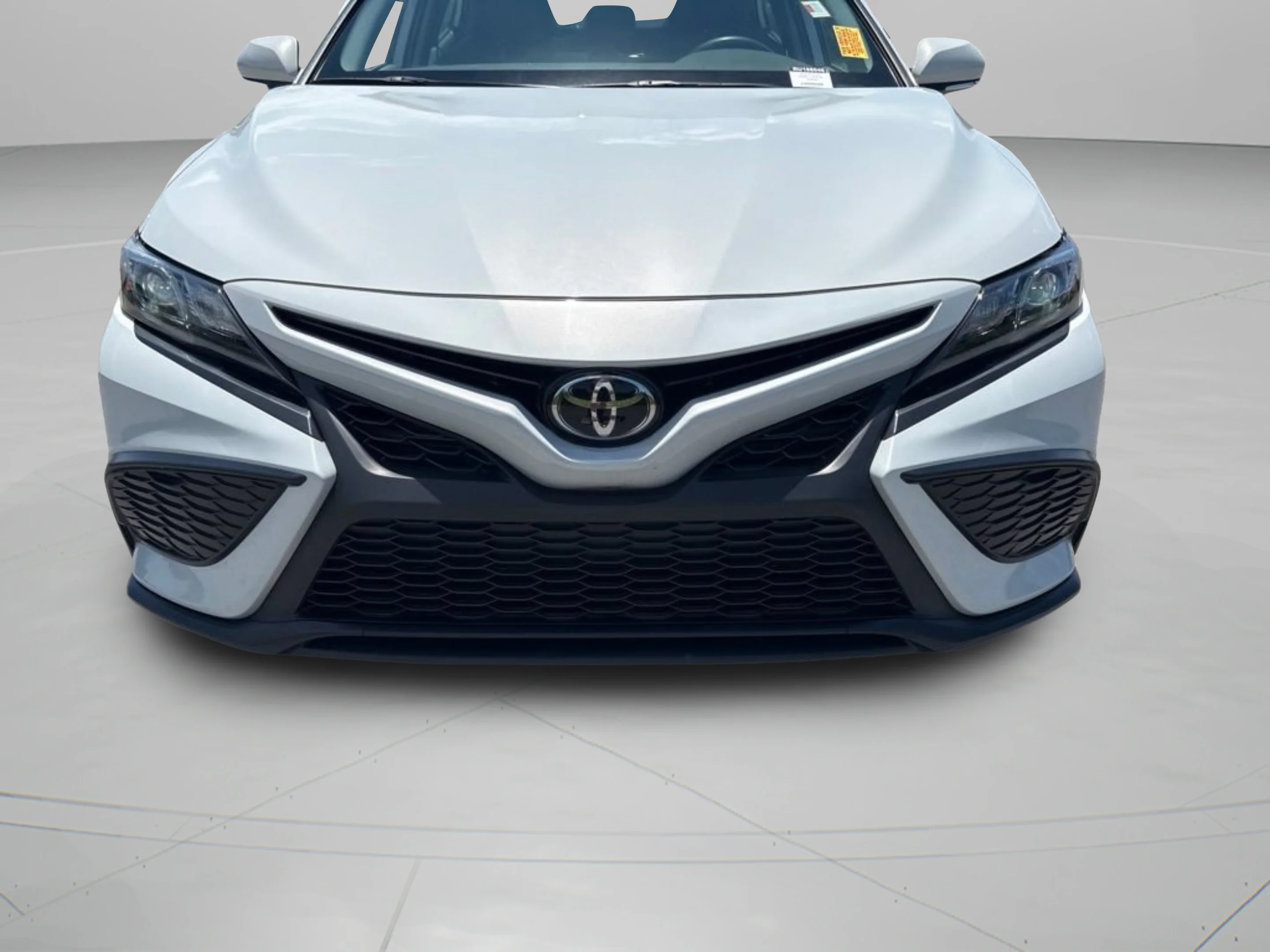 Used 2024 Ice Toyota SE image 25