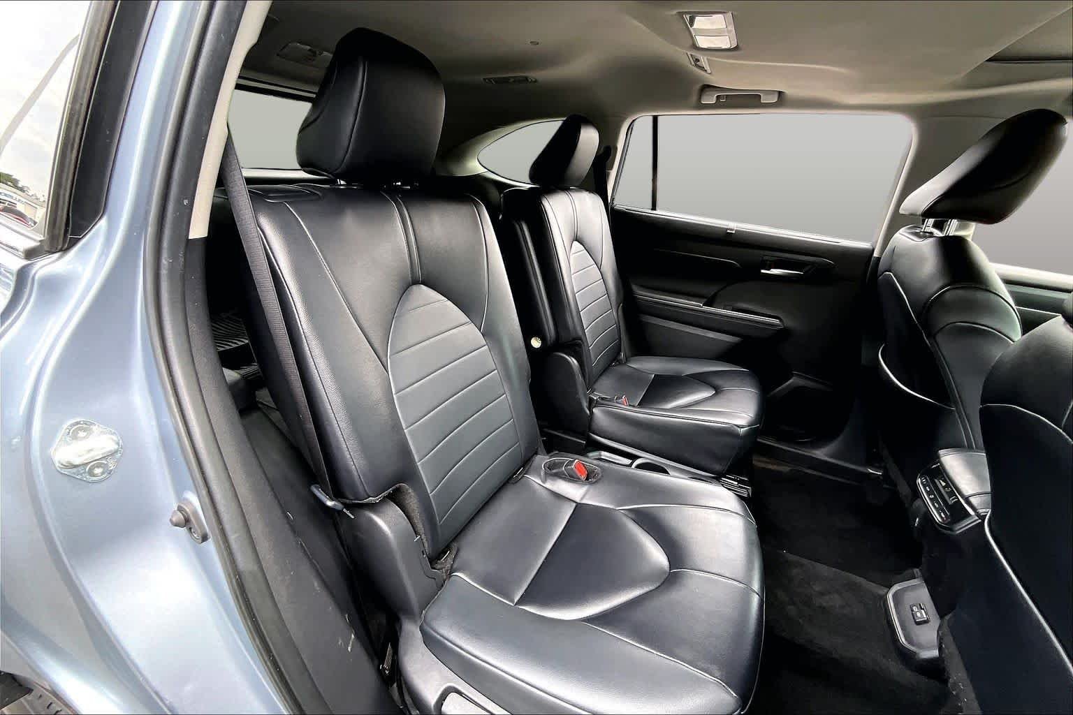Used 2024 Moon Dust Toyota XLE image 21
