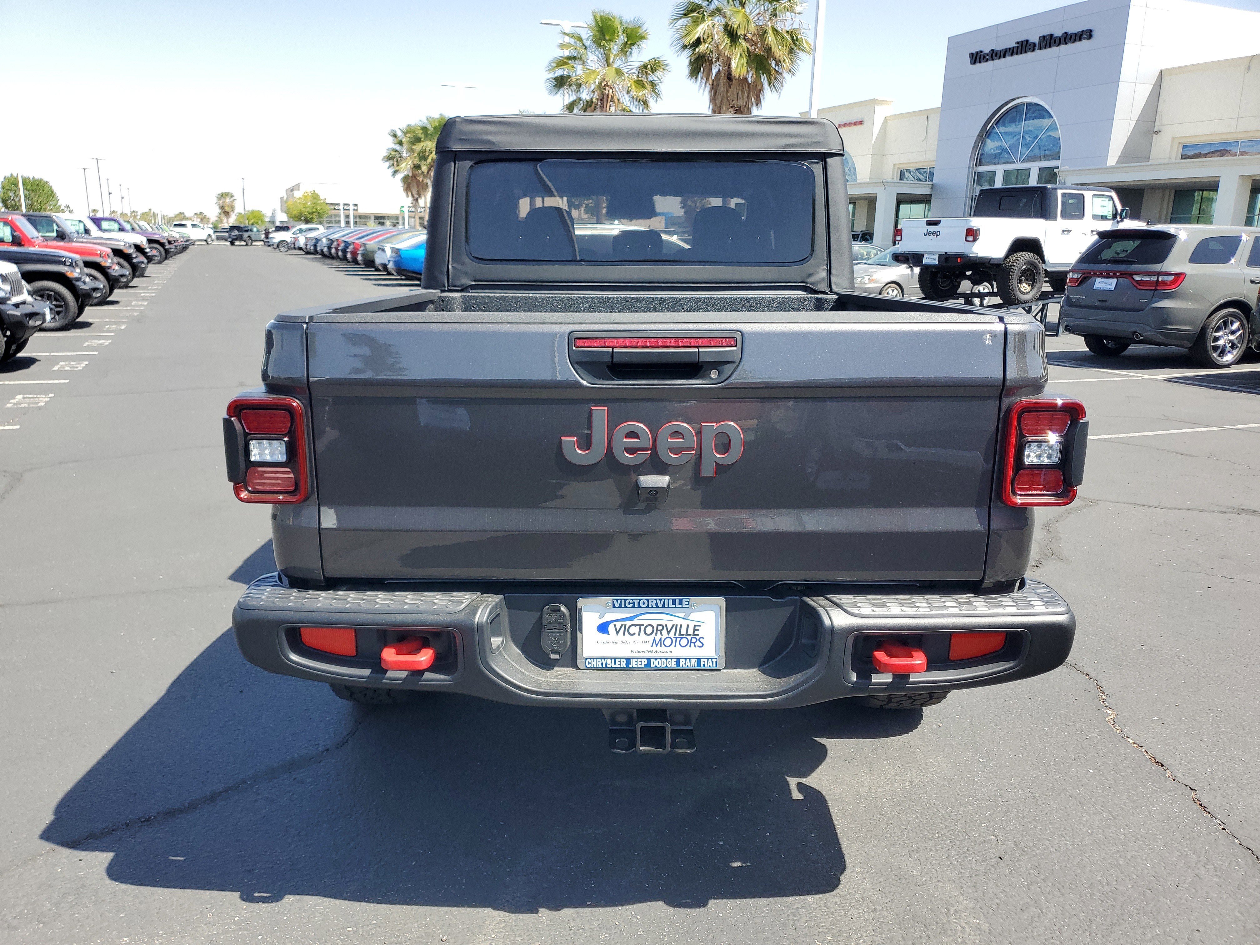 New 2026 Granite Crystal Metallic Clearcoat Jeep Rubicon image 4