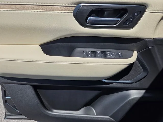 New 2026 Alpine Metallic Nissan Platinum Reserve image 26