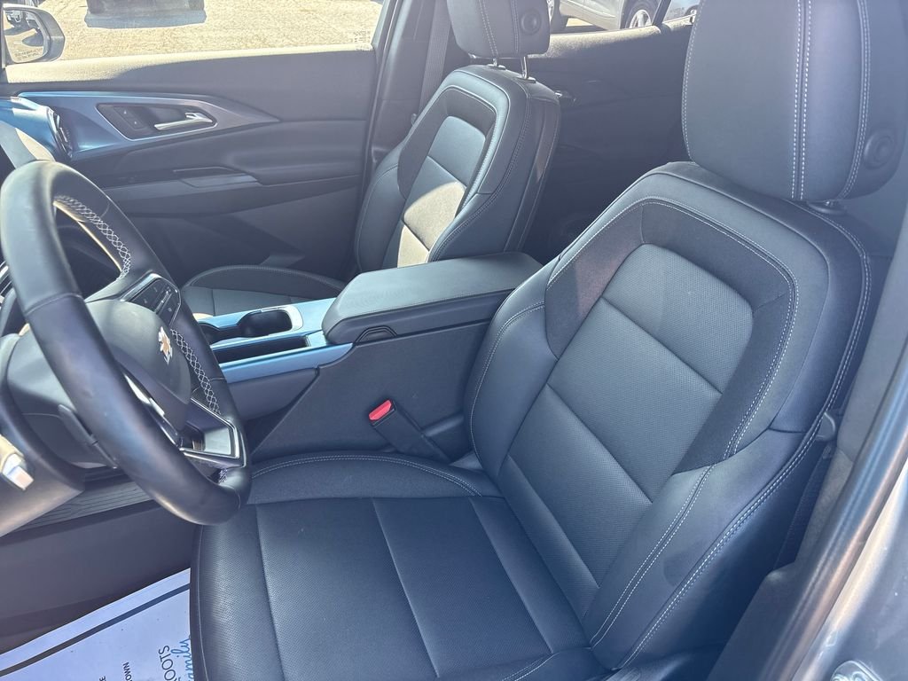 Used 2024 Gray Chevrolet LT image 13