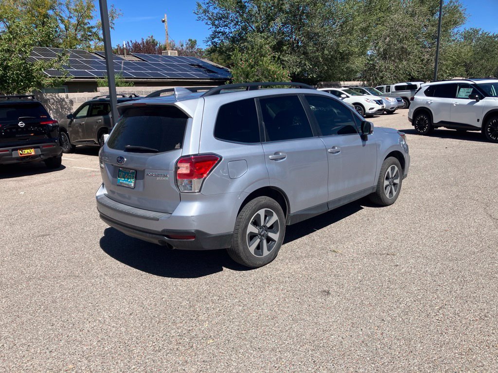 Used 2017 Silver Subaru 2.5i Limited image 5