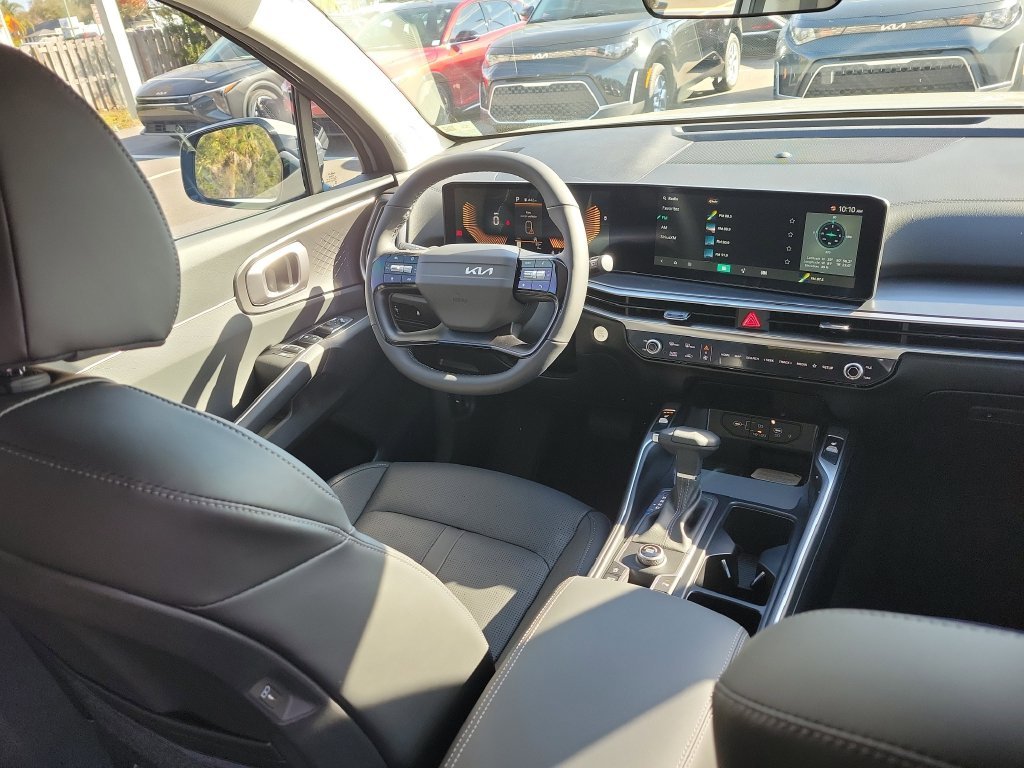 New 2026 Wolf Gray Kia S image 13