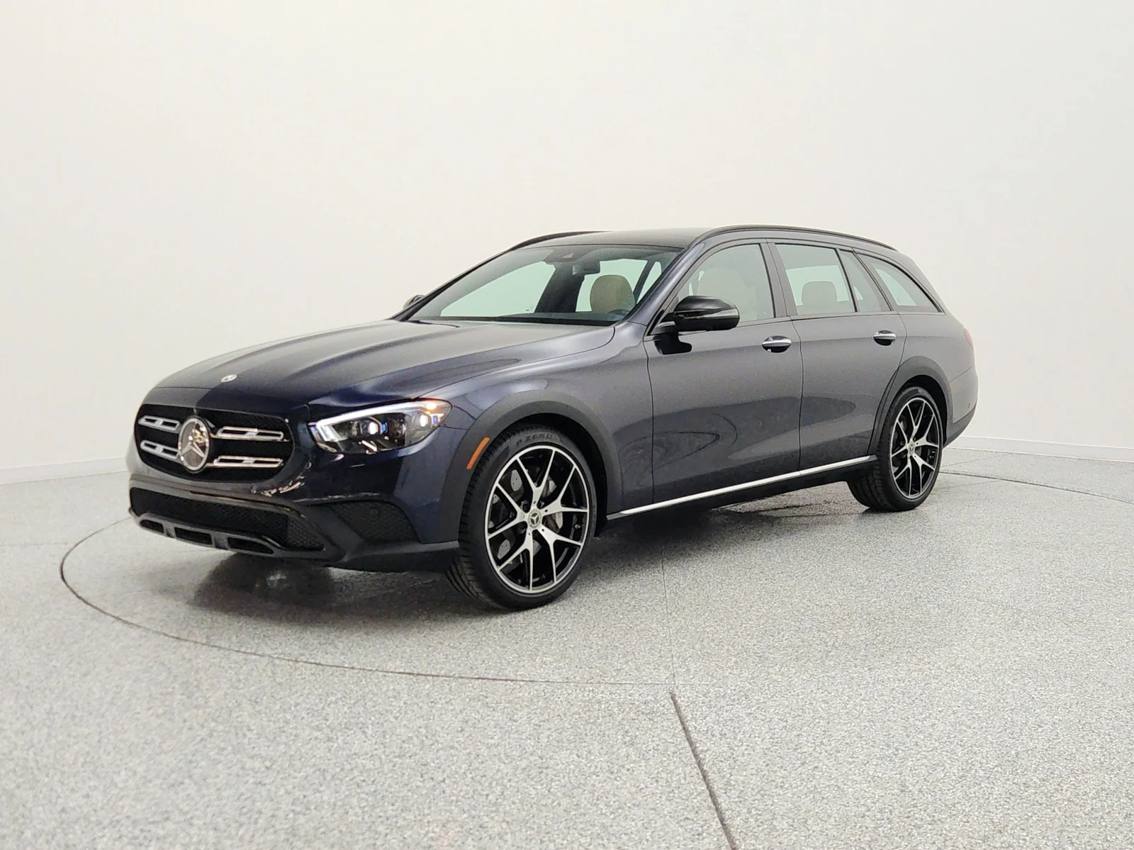 2023 Mercedes-Benz E-Class E450 4MATIC All-Terrain's photo