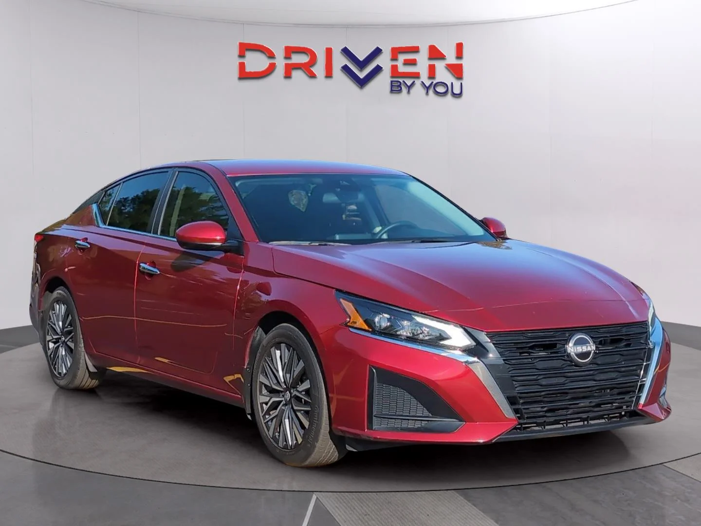 Used 2023 Scarlet Ember Tintcoat Nissan 2.5 SV image 7