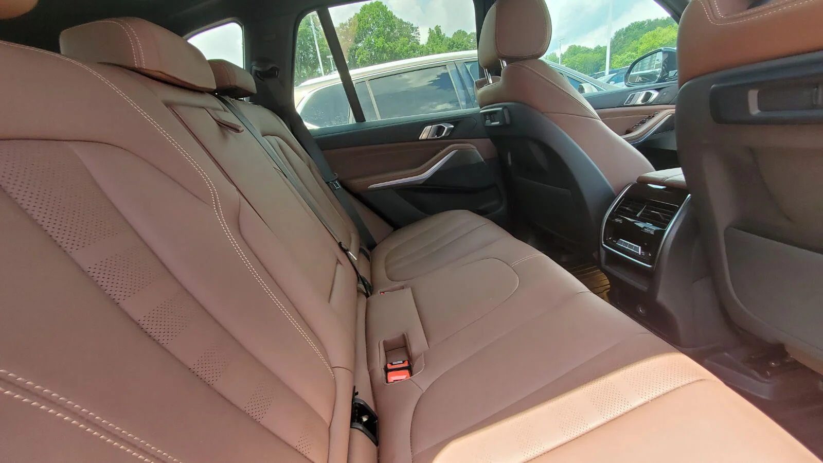 Used 2022 Carbon Black Metallic BMW sDrive40i image 6