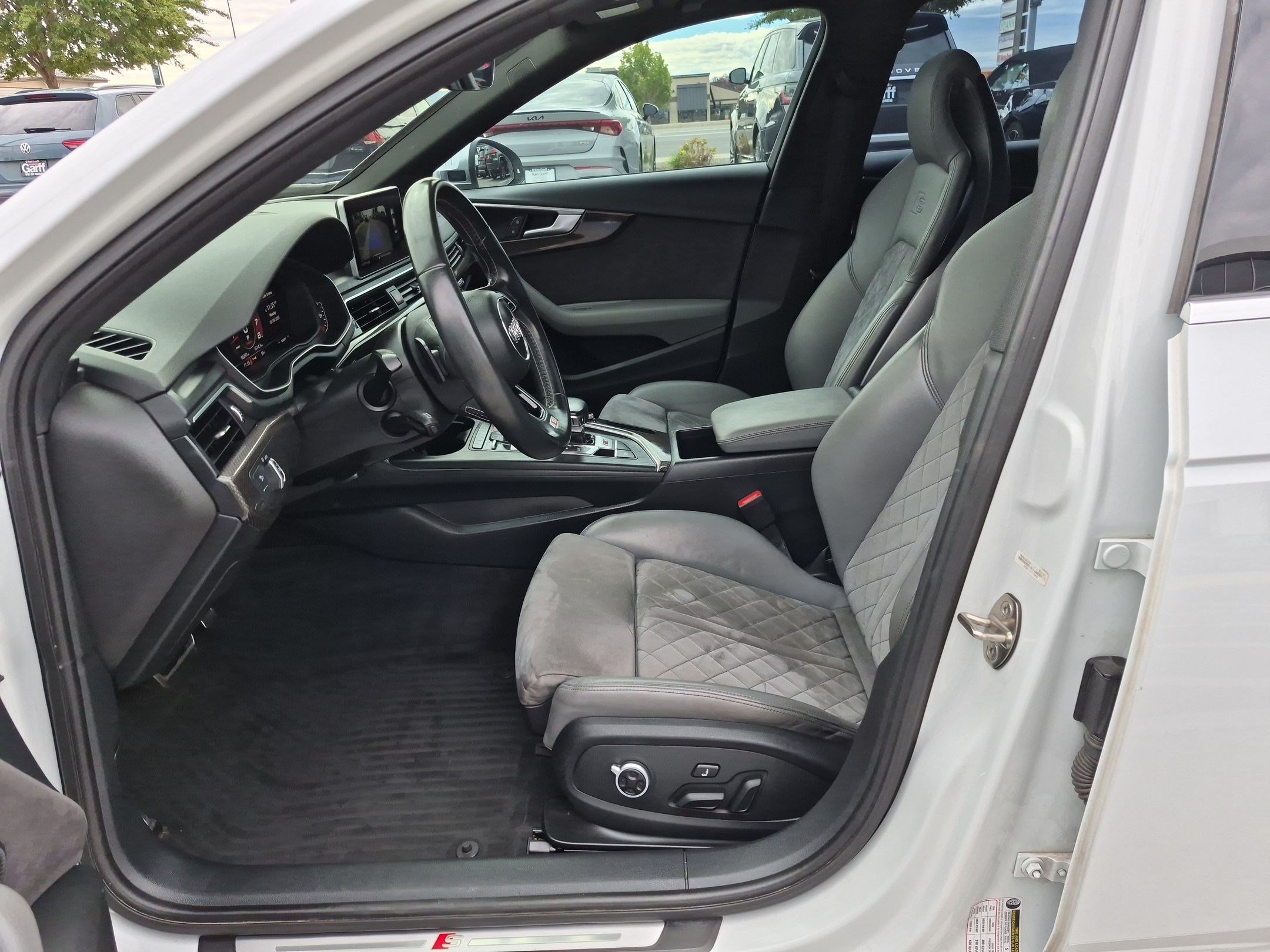 Used 2018 Glacier White Audi Premium Plus image 14