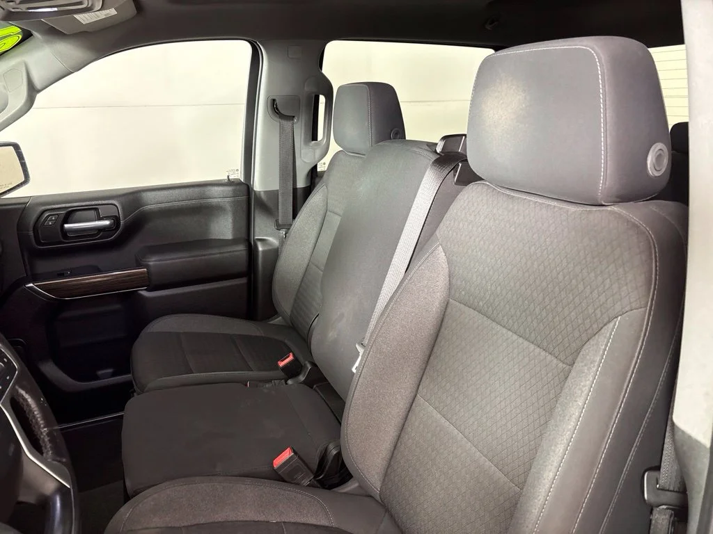 Used 2021 Red Chevrolet LT image 31