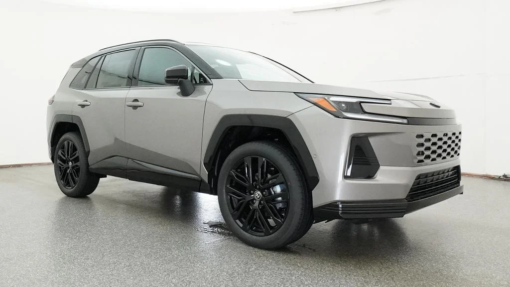 New 2026 Meteor Shower with Midnight Black Metallic roof Toyota XSE image 9