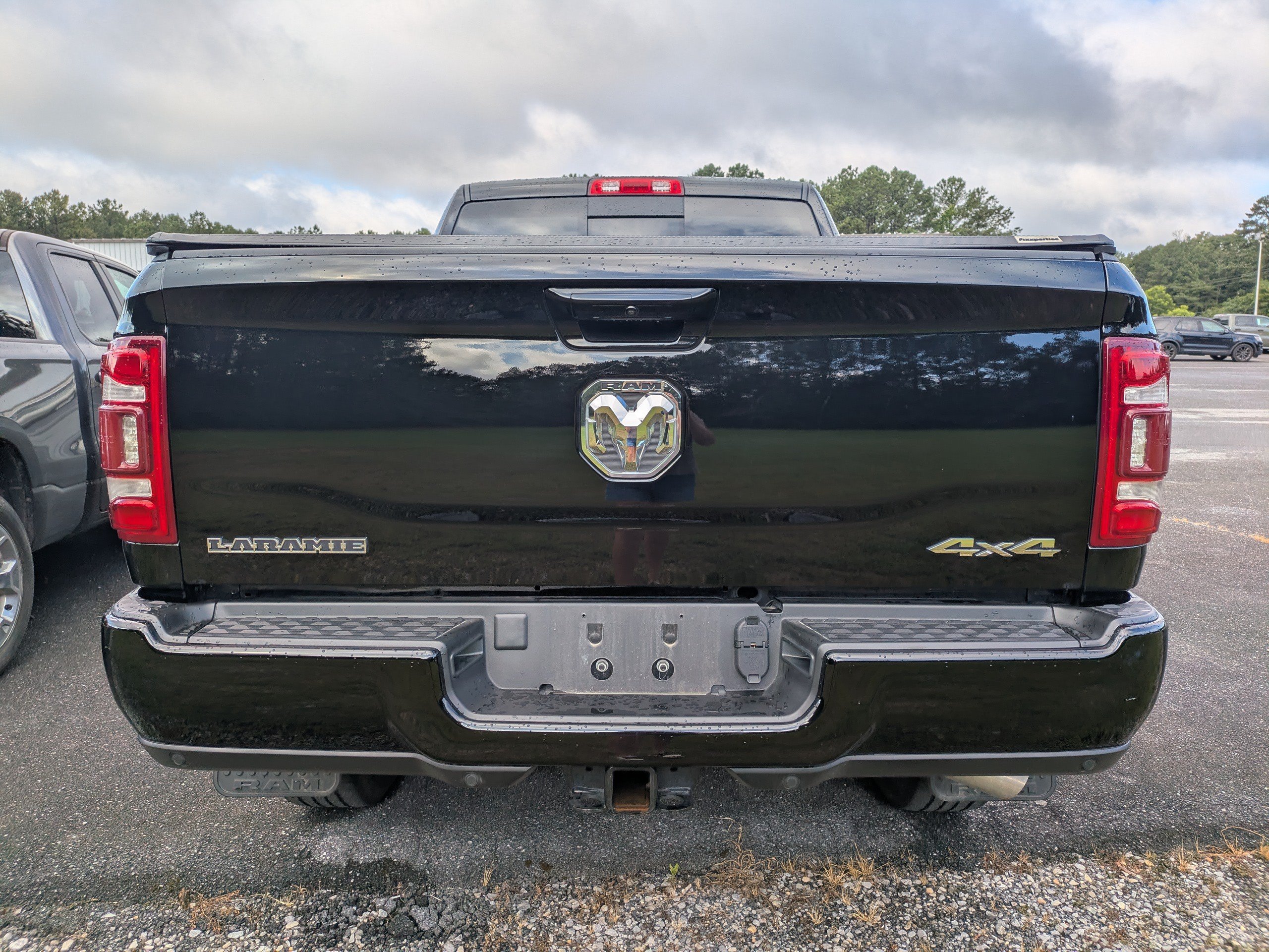 Used 2023 Diamond Black Crystal Pearlcoat Ram Laramie image 4