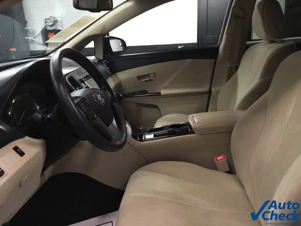 Used 2014 Black Toyota LE image 29