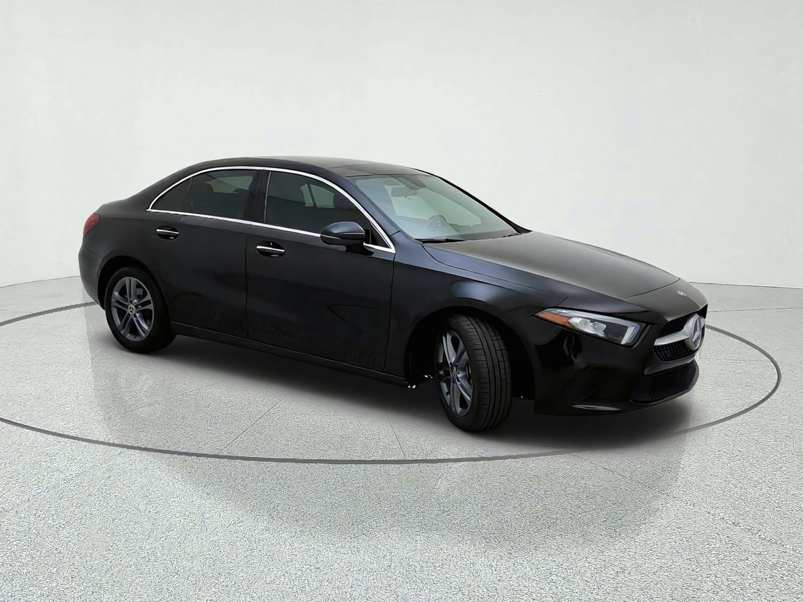 Used 2020 Night Black Mercedes-Benz A 220 image 5